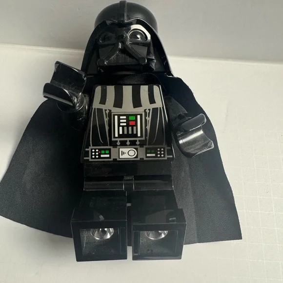 LEGO Star Wars Darth Vader Flashlight with light-up feet(batteries not included) - Picture 4 of 10